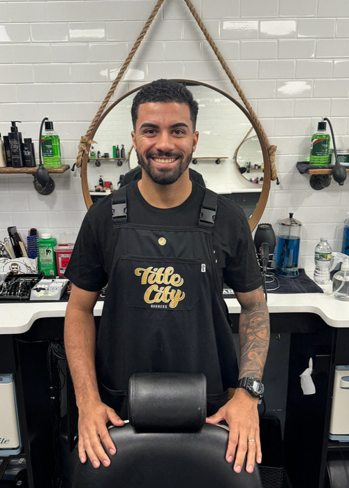 Barber profile image for Lucas
